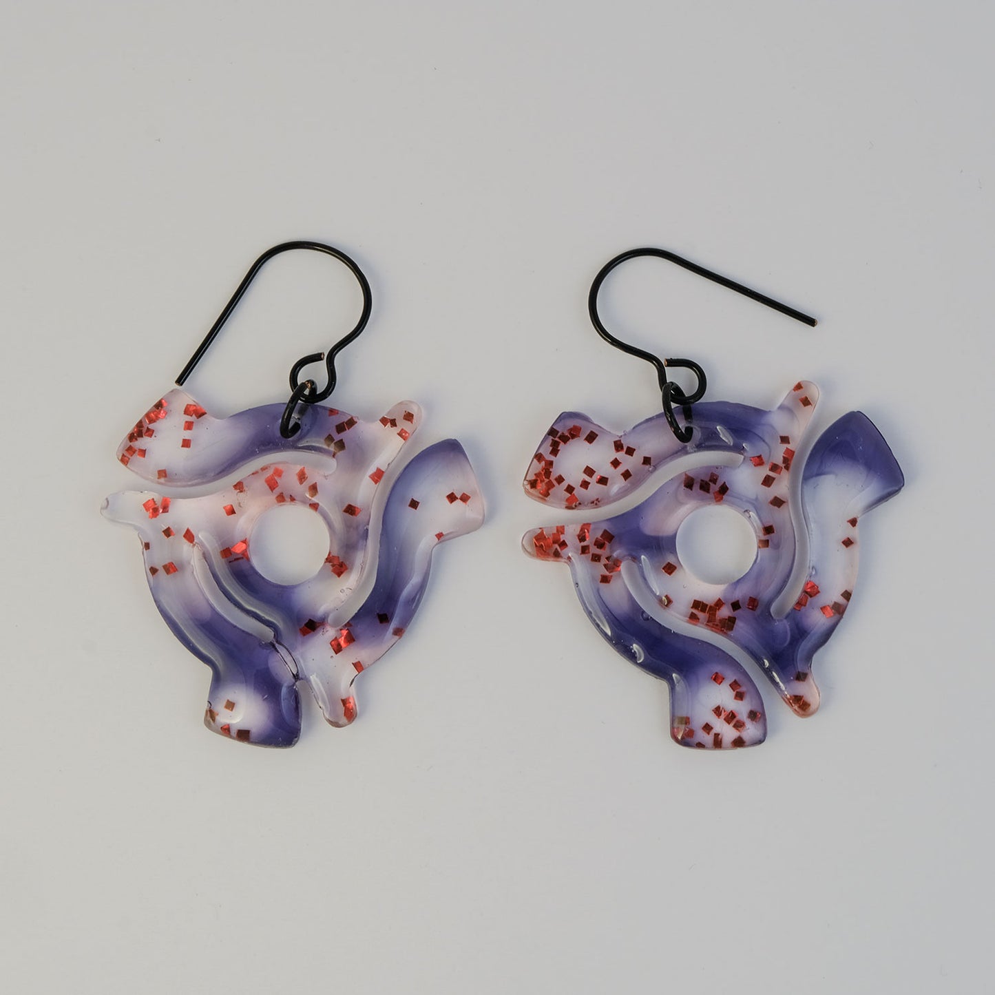 Earrings | 45 Spindles | Blackish Tint + Red Glitter